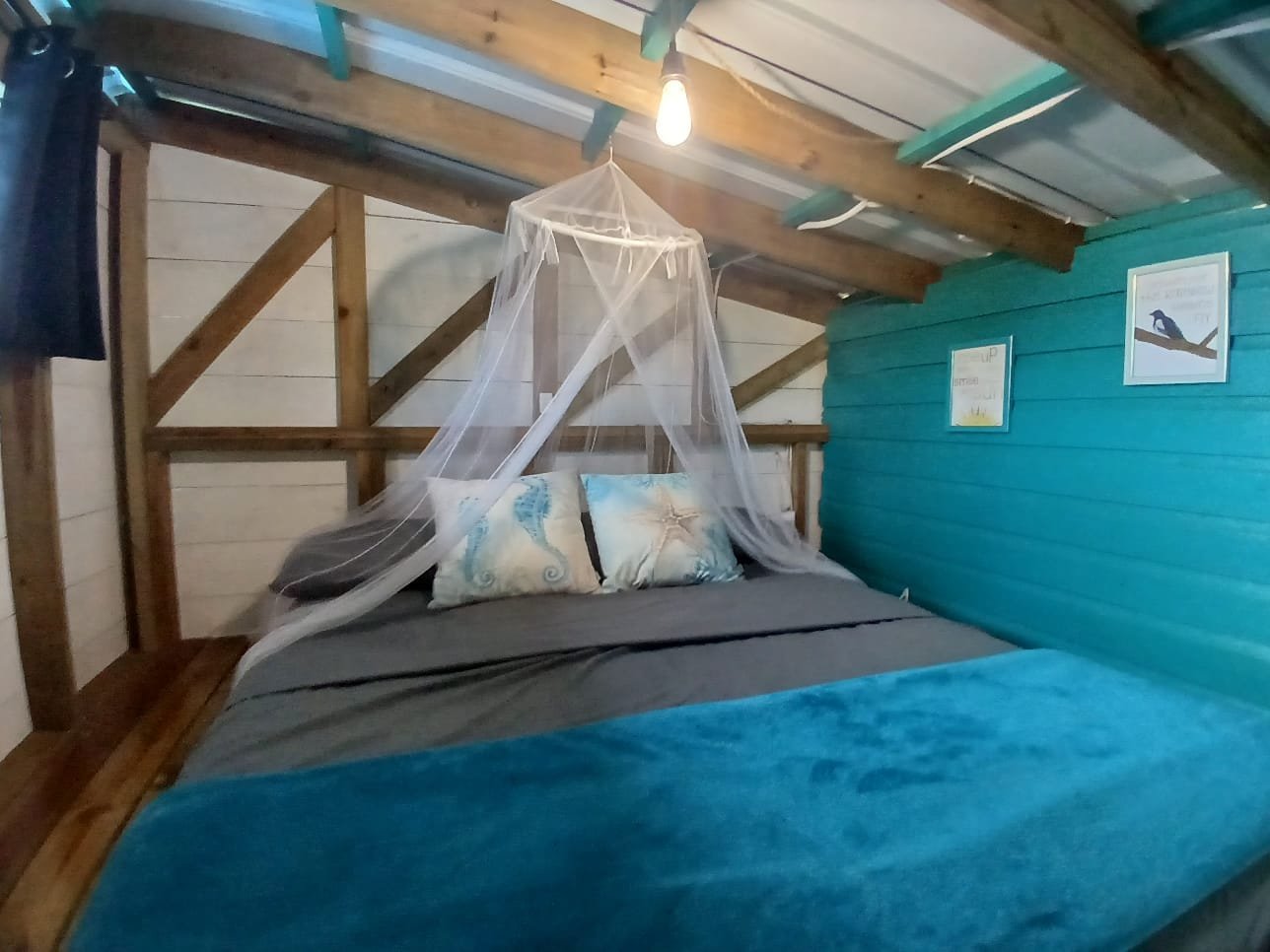 Upper Bedroom features Power-Plugs, USB-Ports, Light and a portable Fan